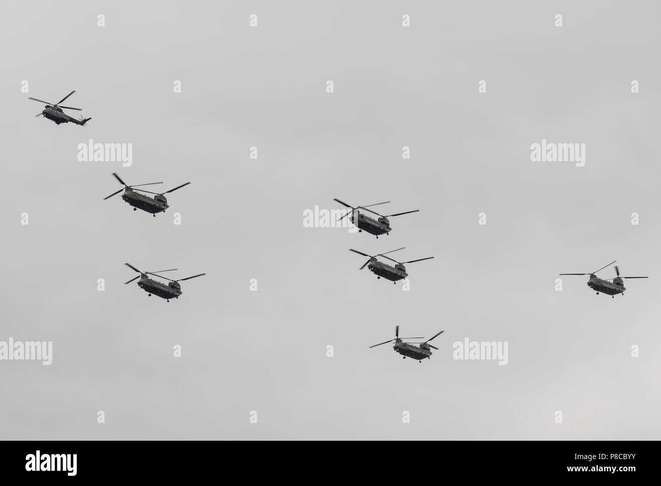 London, Großbritannien. 10. Juli 2018. Die Royal Air Force 100 Flypast von der South Bank der Themse am 10. Juli 2018 Credit: Nick Whittle/Alamy leben Nachrichten Stockfoto