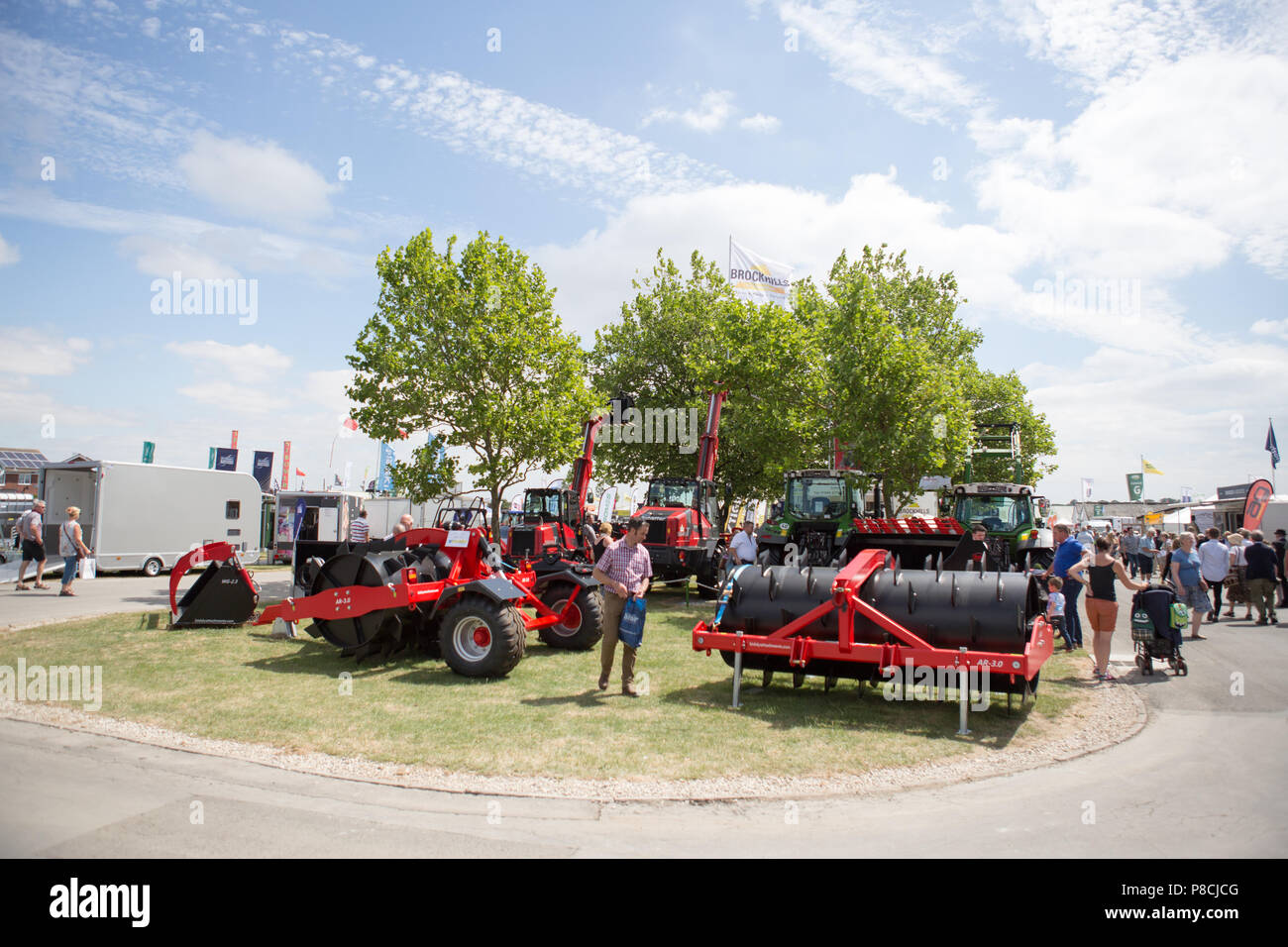 Harrogate, Großbritannien. 10. Juli 2018. Landwirtschaftliche Maschinen zeigen während des Großen Yorkshire Tag zeigen 2018 gesehen. Die großen YORKSHIRE zeigen Juli, 2018 Die Große Yorkshire Show ist eine legendäre dreitägige Veranstaltung und eine der größten landwirtschaftlichen Veranstaltungen in der englischen Kalender. Jedes Jahr werden mehr als 130.000 Besucher und über 8.500 Tiere laufen auf der großen Yorkshire Showground in Harrogate zu konkurrieren, Kontakte knüpfen und Feiern. Credit: Rahman Hassani/Alamy leben Nachrichten Stockfoto