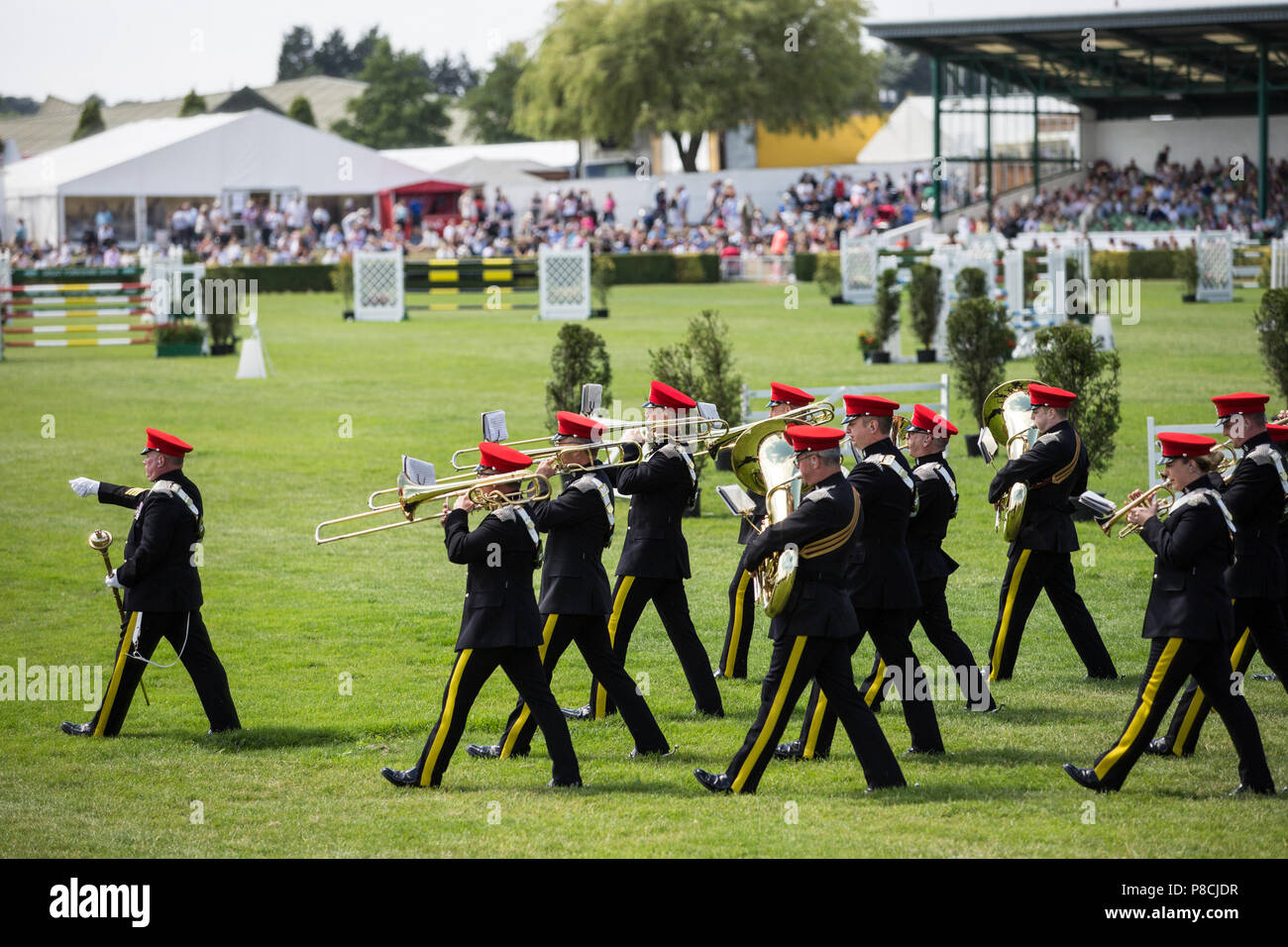 Harrogate, Großbritannien. 10. Juli 2018. Die Teilnehmer während des Großen Yorkshire Tag zeigen 2018 gesehen. Die großen YORKSHIRE zeigen Juli, 2018 Die Große Yorkshire Show ist eine legendäre dreitägige Veranstaltung und eine der größten landwirtschaftlichen Veranstaltungen in der englischen Kalender. Jedes Jahr werden mehr als 130.000 Besucher und über 8.500 Tiere laufen auf der großen Yorkshire Showground in Harrogate zu konkurrieren, Kontakte knüpfen und Feiern. Credit: Rahman Hassani/Alamy leben Nachrichten Stockfoto