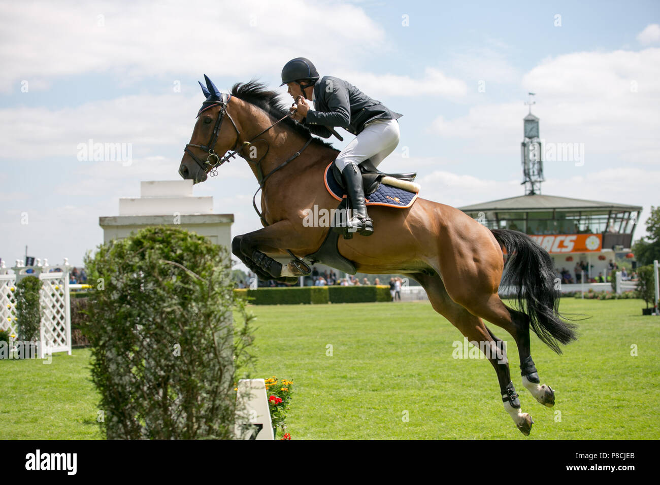 Harrogate, Großbritannien. 10. Juli 2018. Die Teilnehmer während des Großen Yorkshire Tag zeigen 2018 gesehen. Die großen YORKSHIRE zeigen Juli, 2018 Die Große Yorkshire Show ist eine legendäre dreitägige Veranstaltung und eine der größten landwirtschaftlichen Veranstaltungen in der englischen Kalender. Jedes Jahr werden mehr als 130.000 Besucher und über 8.500 Tiere laufen auf der großen Yorkshire Showground in Harrogate zu konkurrieren, Kontakte knüpfen und Feiern. Credit: Rahman Hassani/Alamy leben Nachrichten Stockfoto