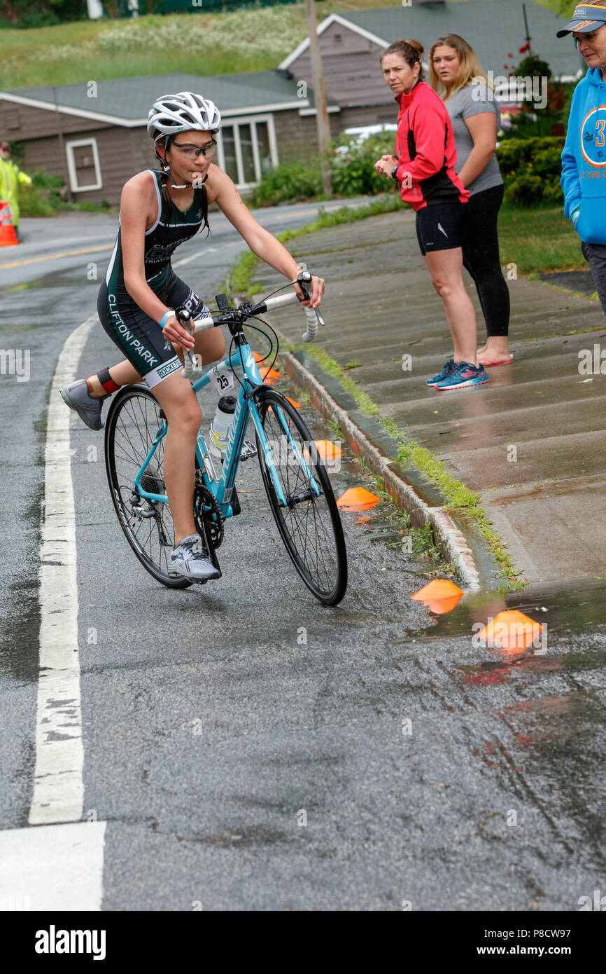 Gnade Wand während der Bike Segment der 2018 12-17 Gruppe Haag Ausdauer Triathlon Kid's Festival Stockfoto