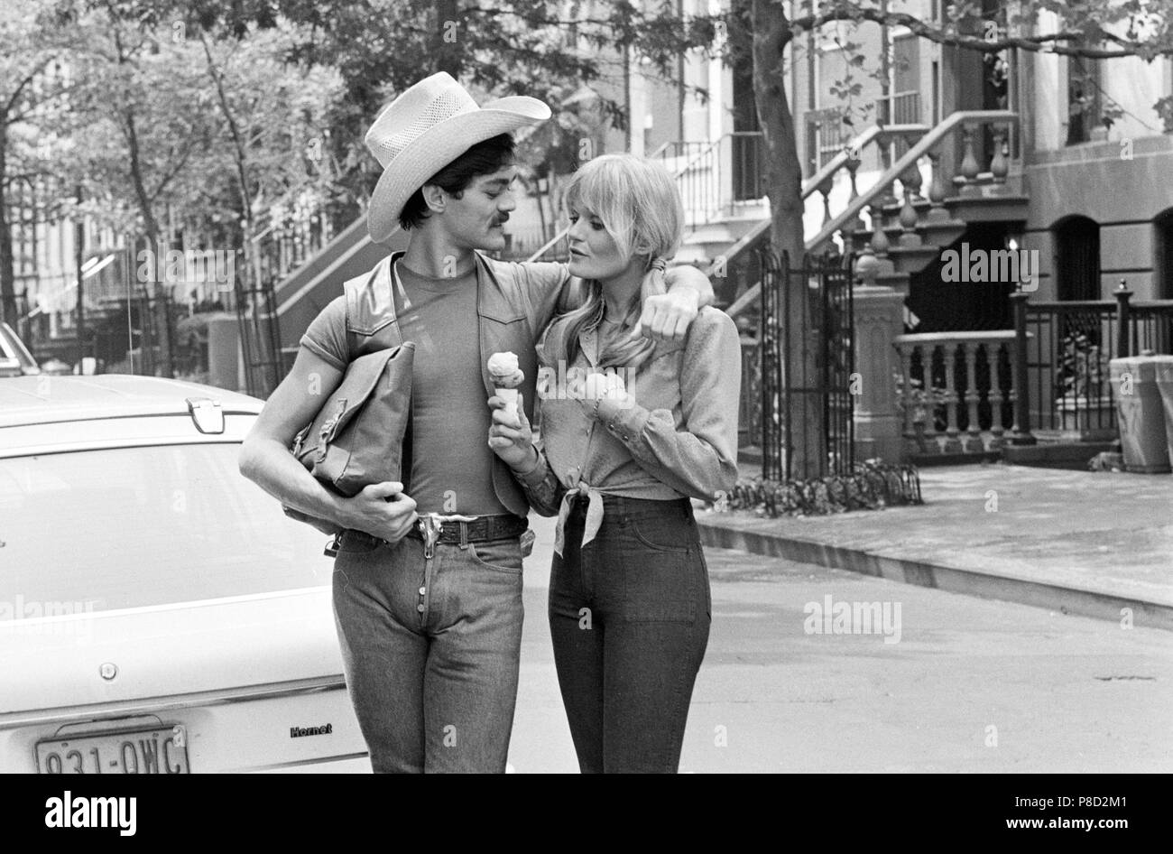 Kann die Musik (1982) Village People, Valerie Perrine, Randy Jones nicht als Cowboy Datum: 1980 Stockfoto