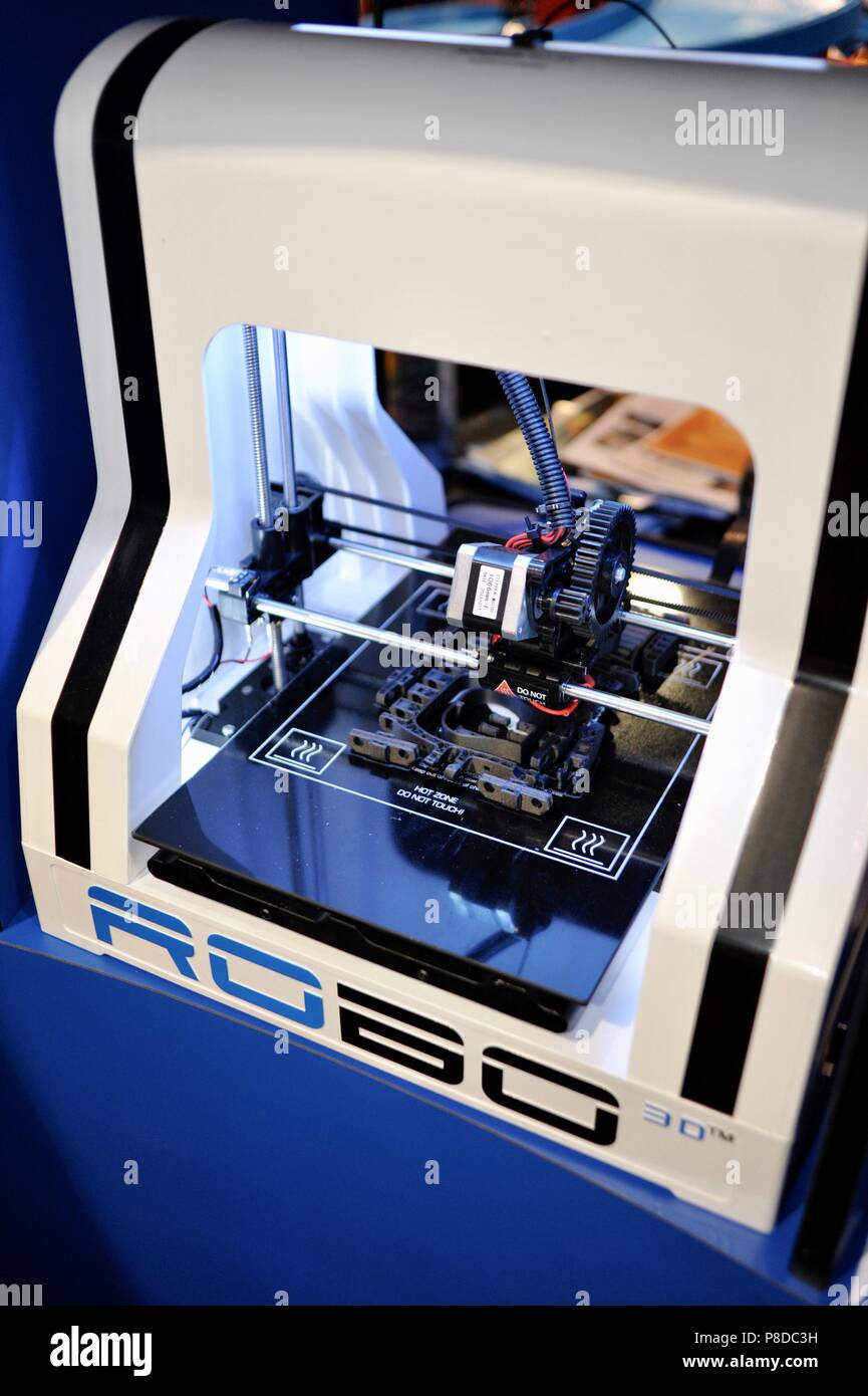 3D-gedruckten Prothesenhand produziert und auf dem Display auf der CES (Consumer Electronics Show) von Robo 3D Stand, Las Vegas, Nevada, USA Stockfoto