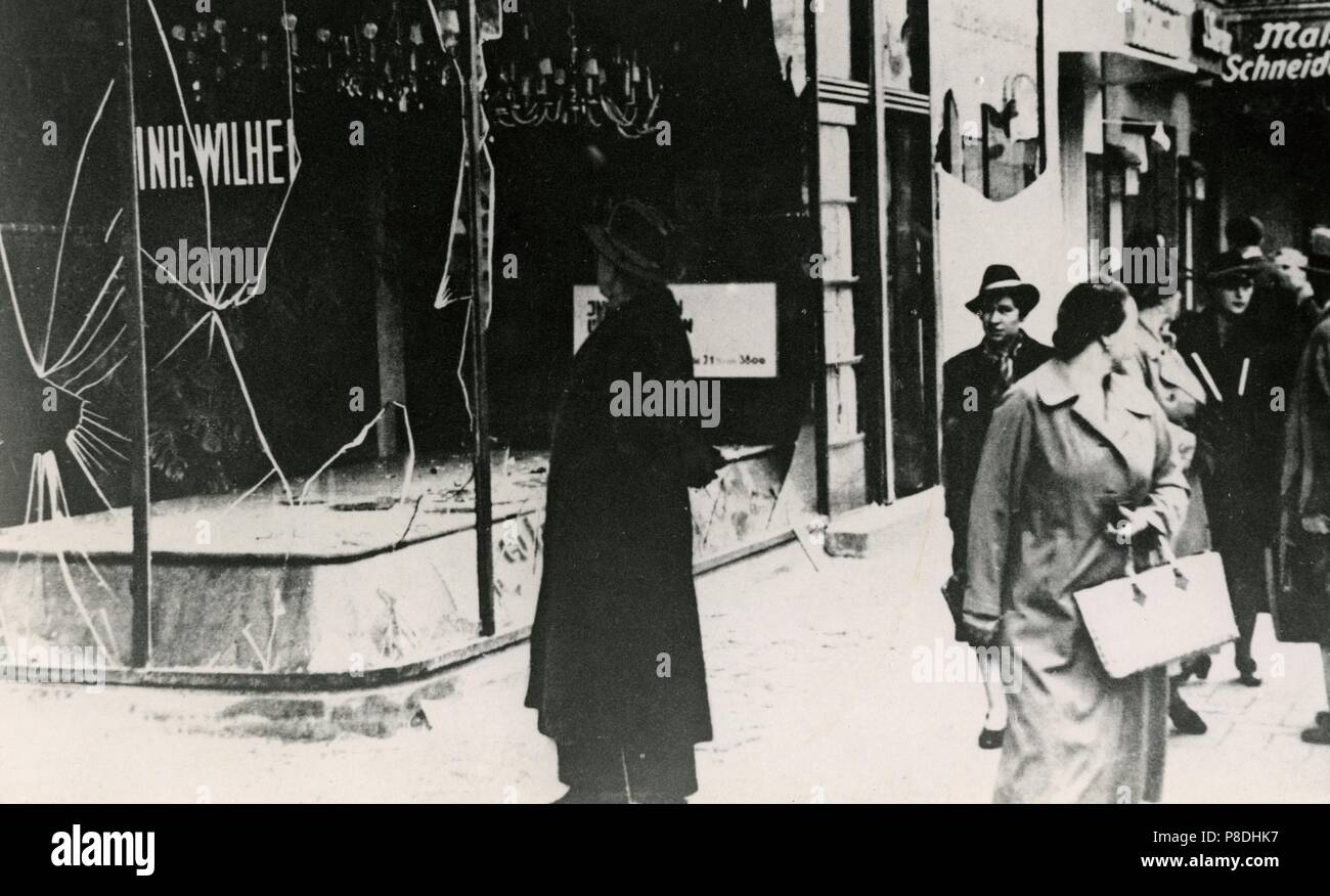 Zerstörten Jüdischen shop in Berlin, 10. November 1938. Museum: private Sammlung. Stockfoto