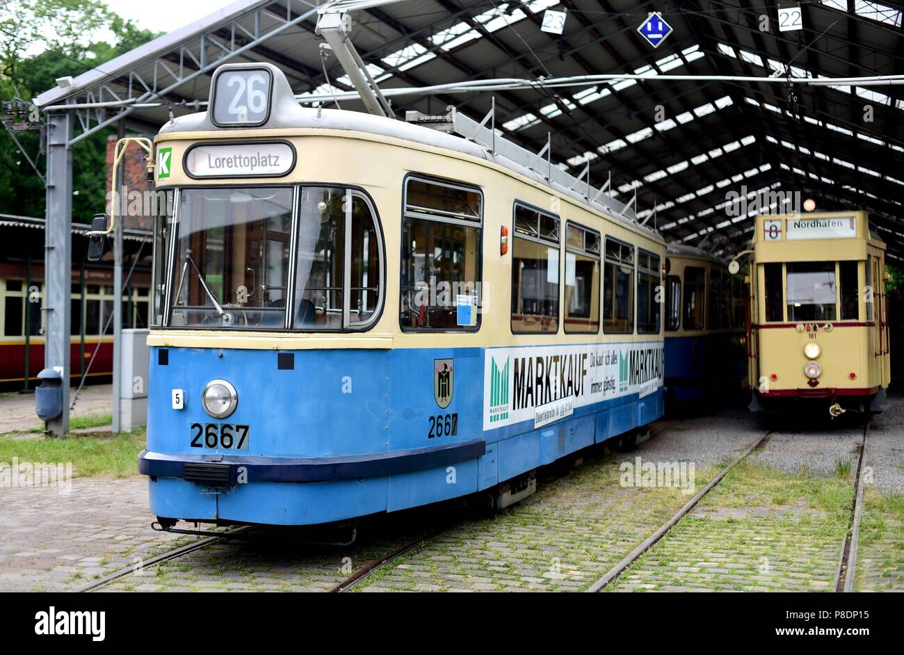 Historische Straßenbahn aus München an der Straßenbahn-Museum in Sehnde (Deutschland), 10. Mai 2018. | Verwendung weltweit Stockfoto