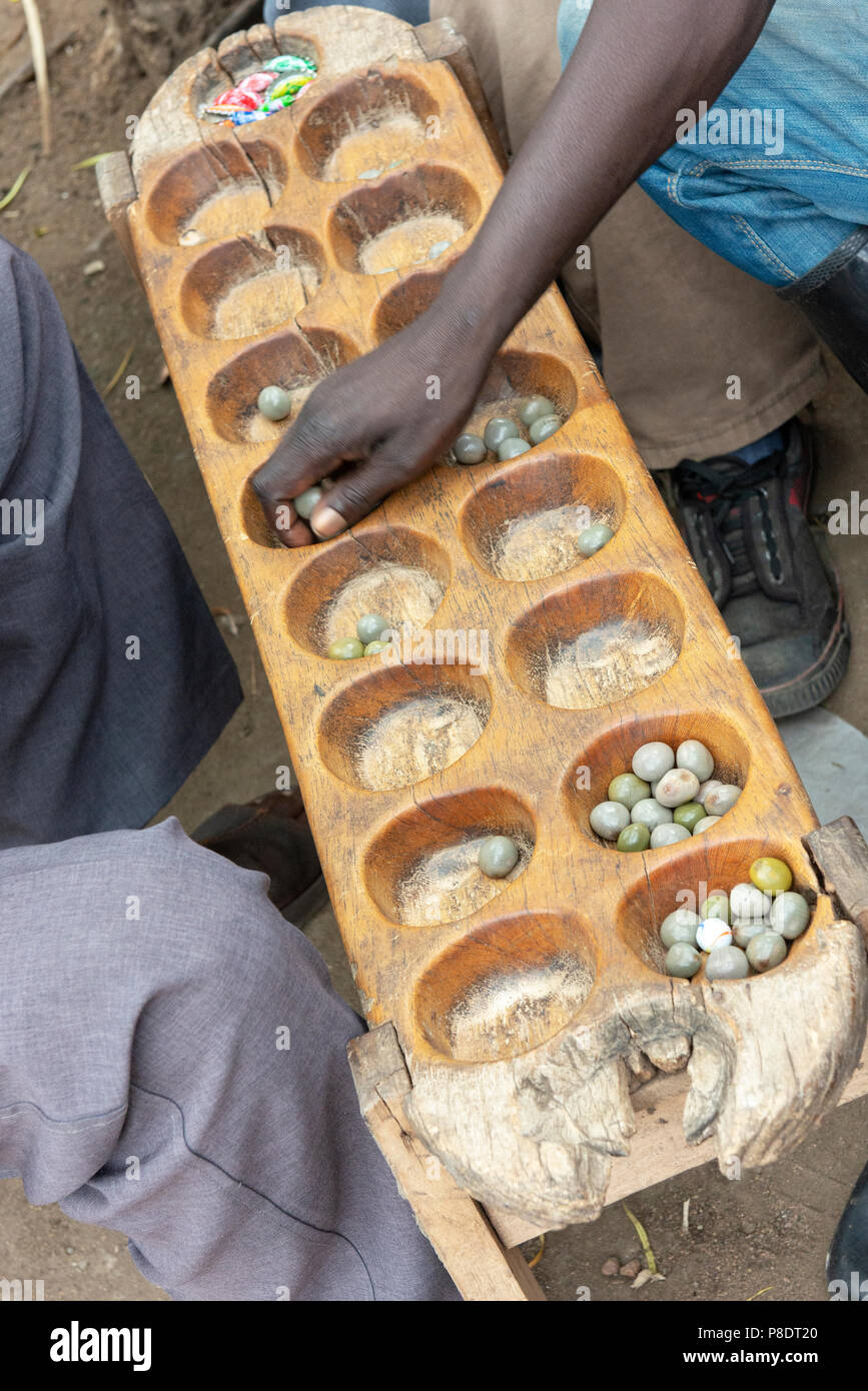 Spiel mancala Fotos und Bildmaterial in hoher Auflösung Alamy