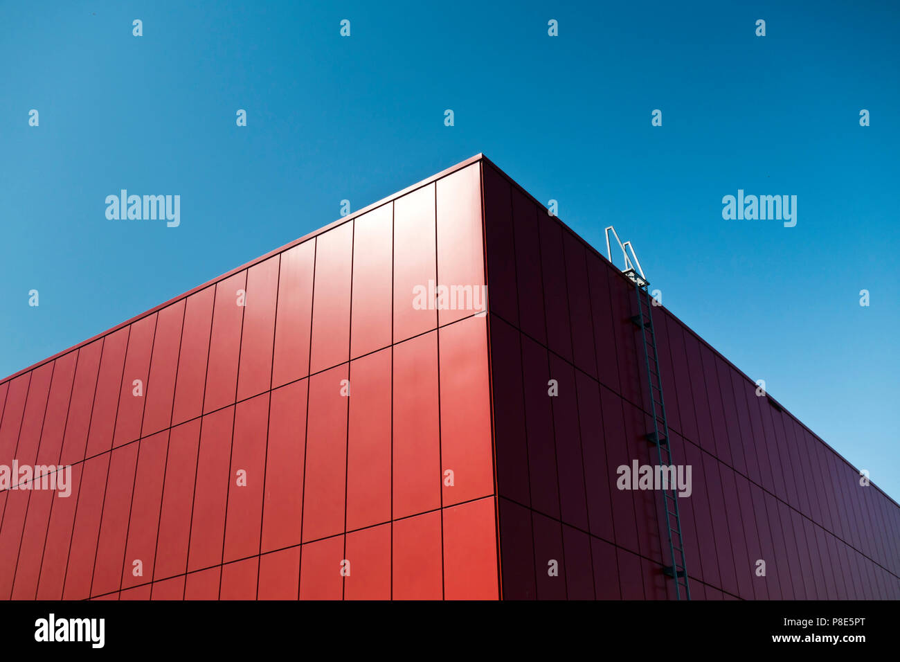 Modernes rotes Gebäude detail Stockfoto