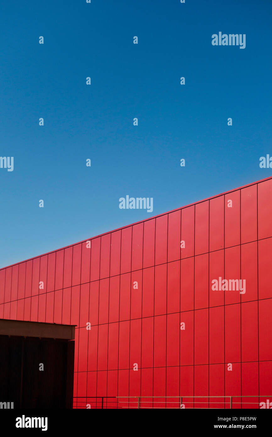 Modernes rotes Gebäude detail Stockfoto