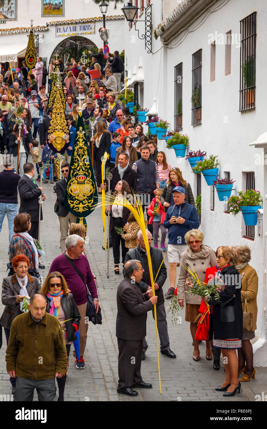 Heilige Woche. Palmsonntag Prozession, Ostern. Weiße Dorf Mijas, Provinz Malaga, Costa del Sol, Andalusien, Spanien Europa Stockfoto