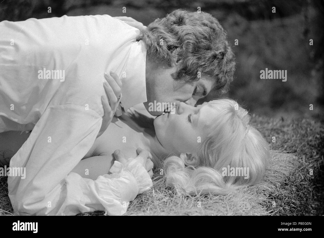 Lust für ein Vampir (1971) Yutte Stensgaard, Michael Johnson, Datum: 1971 Stockfoto