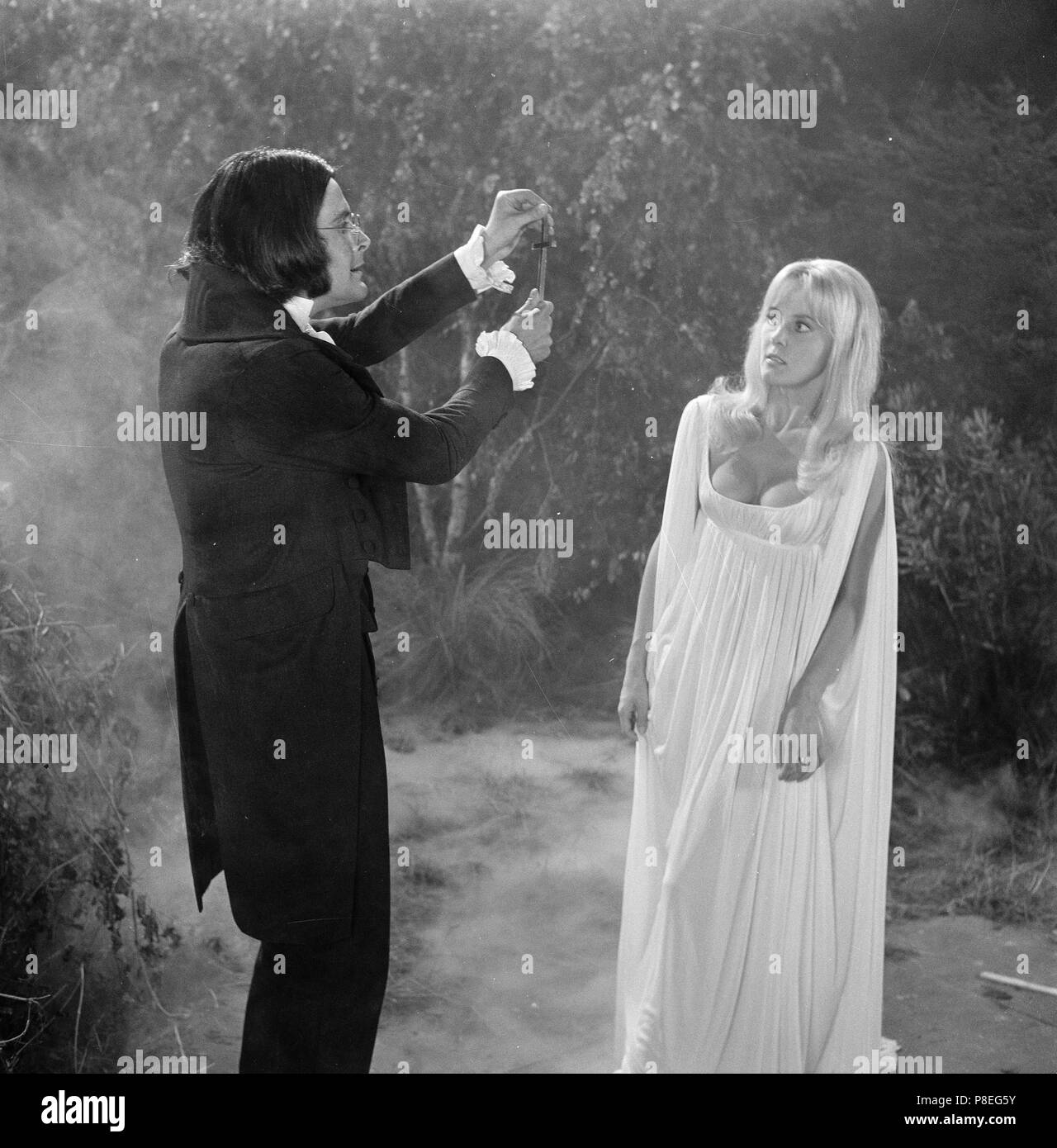 Lust für ein Vampir (1971) Yutte Stensgaard, Ralph Bates, Datum: 1971 Stockfoto