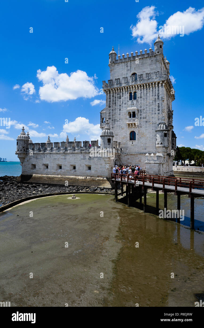 Belém Turm, offiziell der Turm von Saint Vincent (Torre de São Vicente) ist eine Festung aus dem 16. Jahrhundert in Lissabon, Portugal Stockfoto