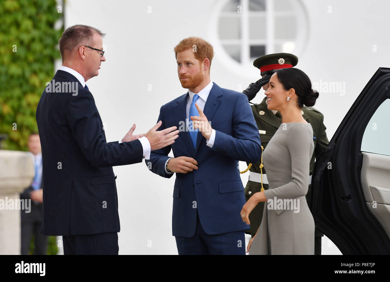 Der Herzog und die Herzogin von Sussex anreisen, Michael Higgins bei Aras eine Uactharain am zweiten Tag des königlichen Paar Besuch in Dublin, Irland. Stockfoto