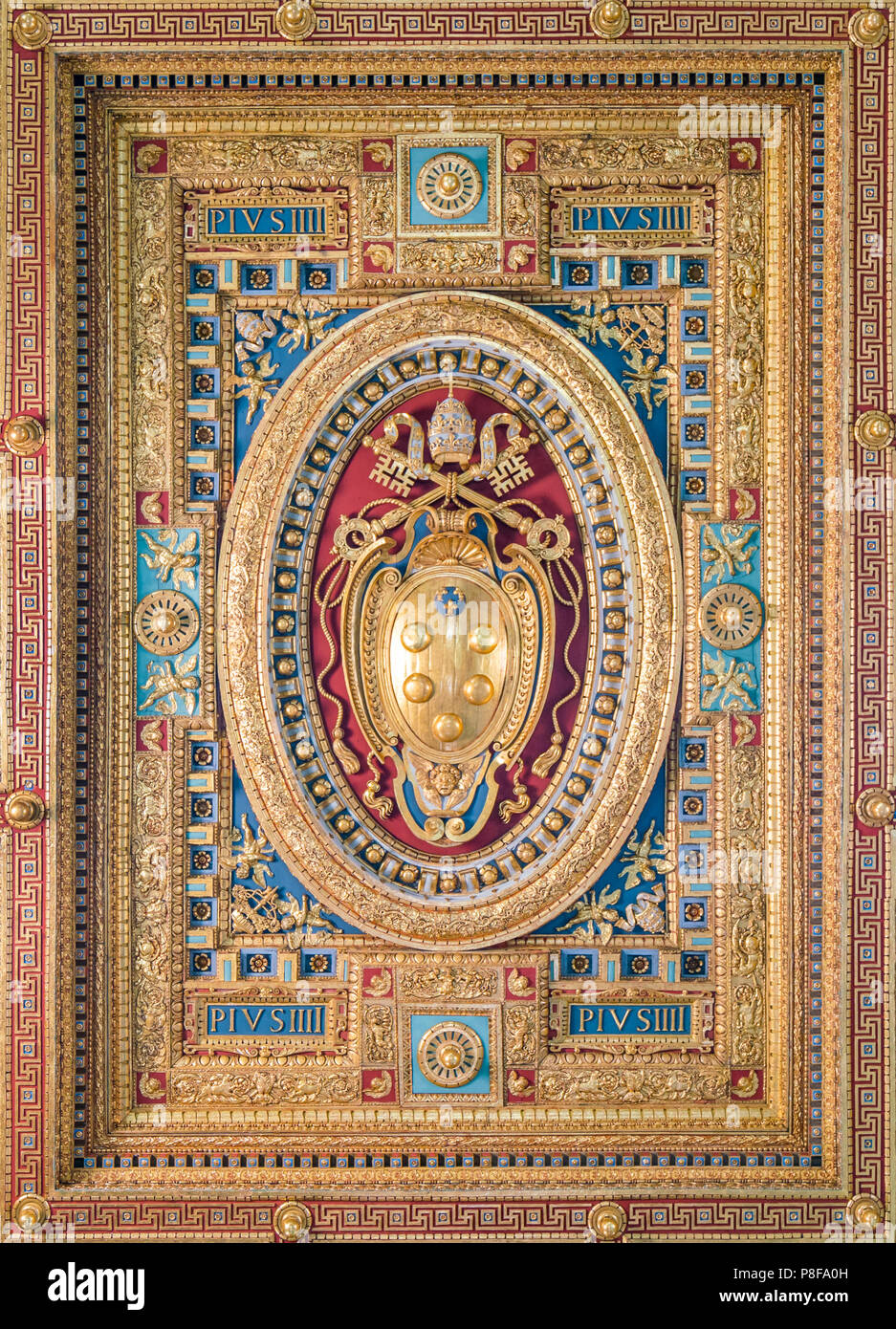 Papst Pius IV Medici Wappen in der Lateranbasilika in Rom. Stockfoto