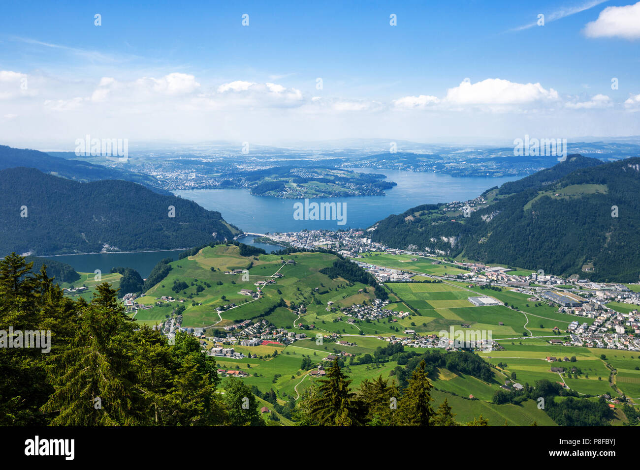 Luftaufnahme des Vierwaldstättersees und Umgebung von Mount Stanserhorn, Nidwalden, Schweiz Stockfoto