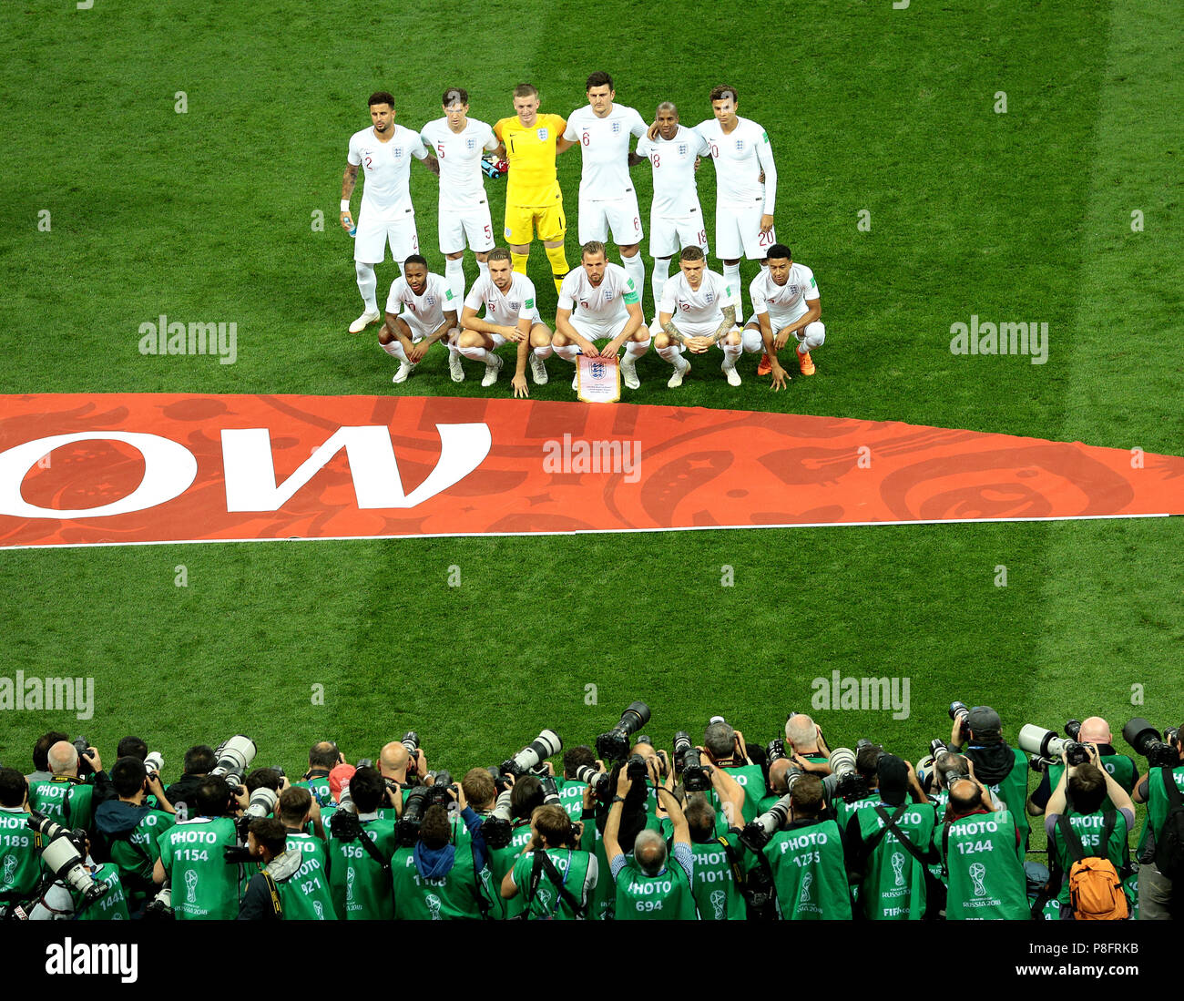 Fotografen Fotos von England's (wieder von links nach rechts), Kyle Walker, John Steine, Jordanien Pickford, Harry Maguire, Ashley Young, Dele und Alli (vorne links ro rechts) Raheem Sterling, Jordanien Henderson, Harry Kane, Kieran Trippier und Jesse Lingard vor der Fußball-WM, Semi Finale von der Luzhniki Stadion, Moskau. Stockfoto