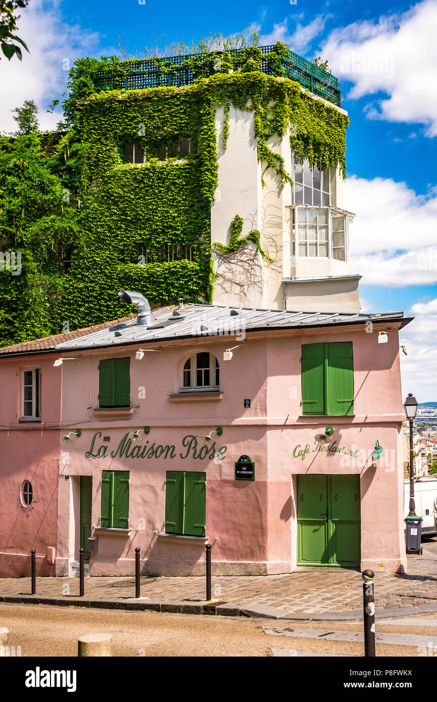Die berühmte Rue de l'Abreuvoir und La Rose Maison in Montmartre, Paris, Frankreich Stockfoto