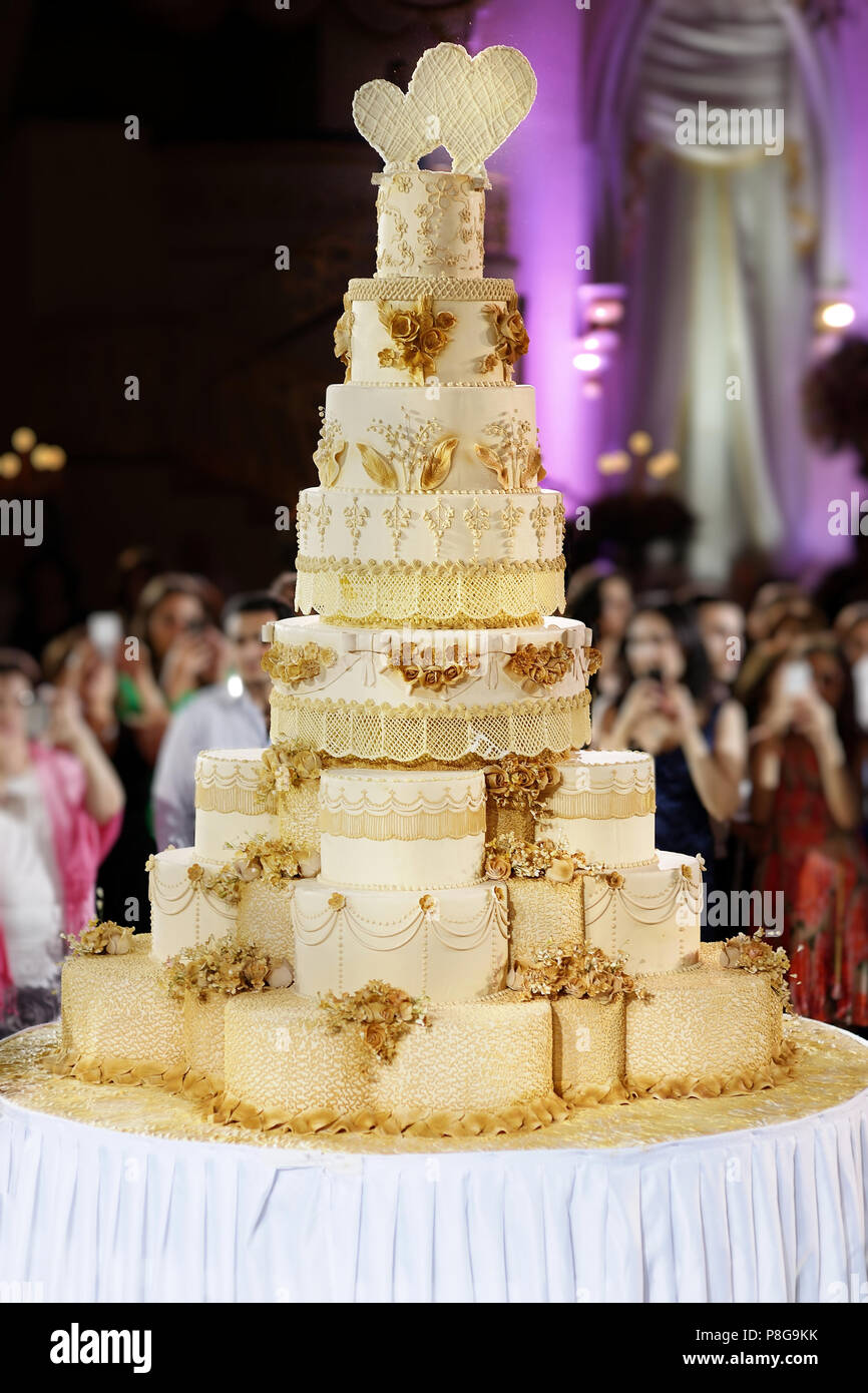 Die größte Hochzeitstorte immer Stockfoto