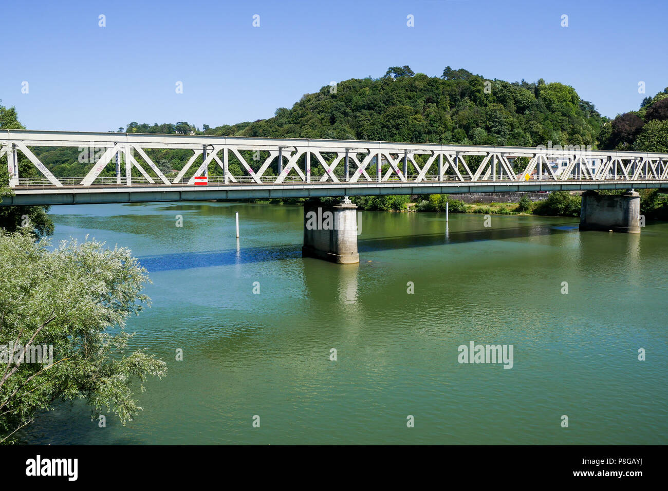 Eisenbahnbrücke, Collonges-au-Mont d'Or, Frankreich Stockfoto