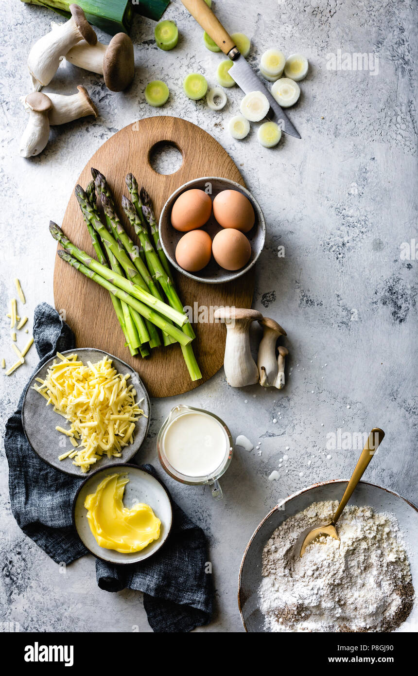 Spargel, Pilze und Eier (quiche Zutaten) Stockfoto