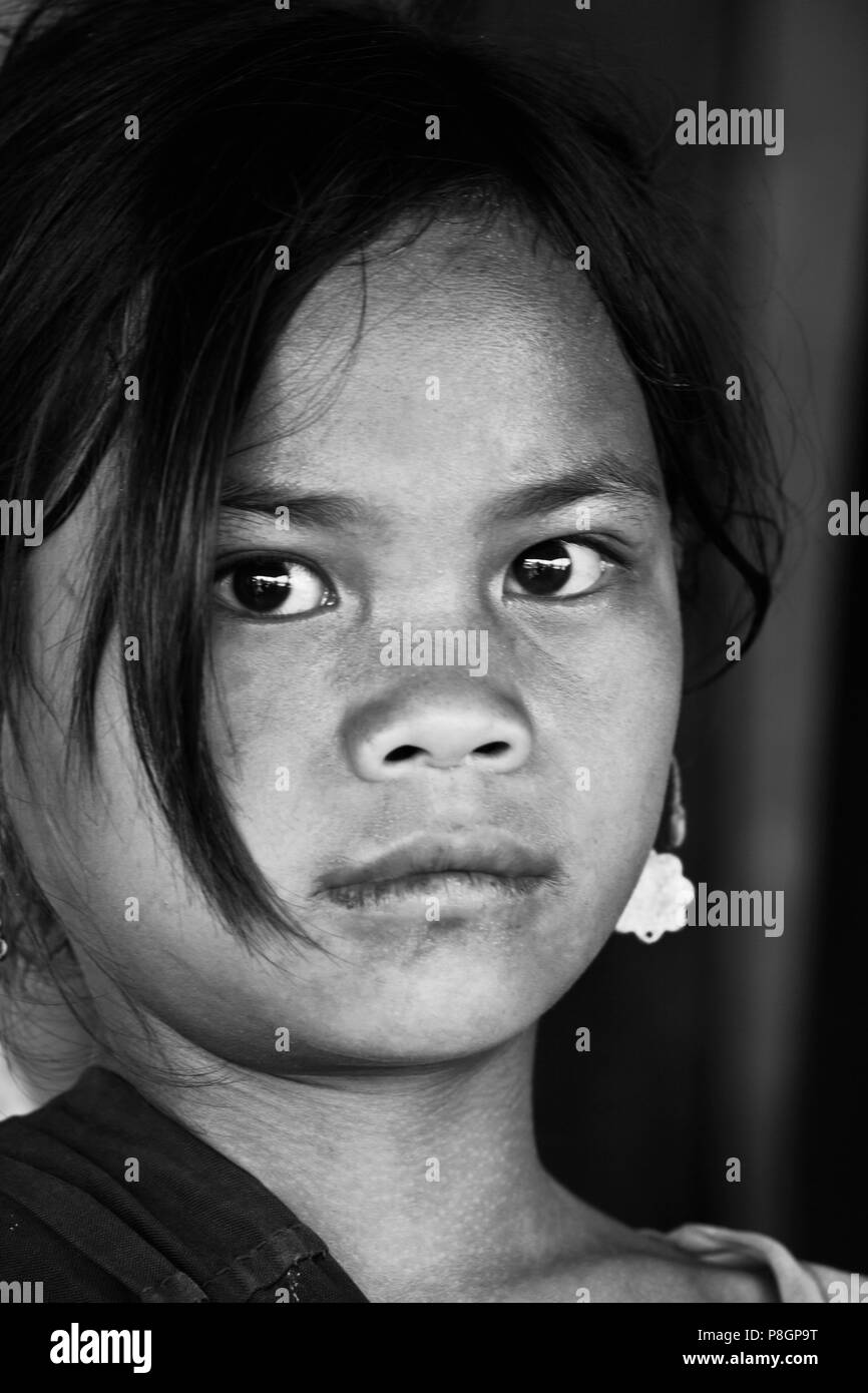 Ein junges Mädchen des Stammes ANN in einem Dorf in der Nähe von KENGTUNG oder KYAINGTONG - MYANMAR Stockfoto