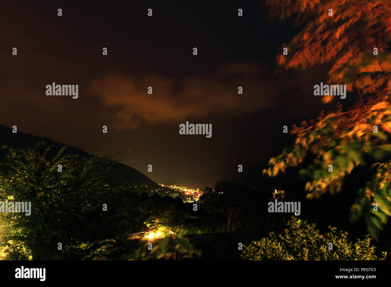 Blick auf die Stadt vom Fenster Yugawara, Yugawara in der Nähe von Hakone, Japan Stockfoto