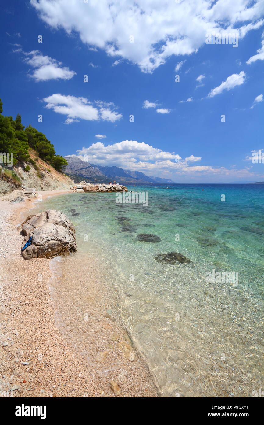 Kroatien - schönen mediterranen Küstenlandschaft in Dalmatien. Marusici Strand - Adria (Makarska Riviera-Region). Stockfoto