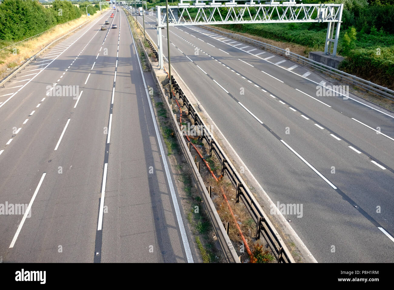 Bristol, UK. 11. Juli 2018. Wie das englische Fußballteam spielen Kroatien im WM-Halbfinale motor Art und Weise, wie der Verkehr auf der M4 ist anscheinend sehr leicht. Gezeigt wird der M4 zwischen Abfahrt 19 und 20 an aroun Kick Off Time, 7 Uhr. © JMF-News/Alamy leben Nachrichten Stockfoto