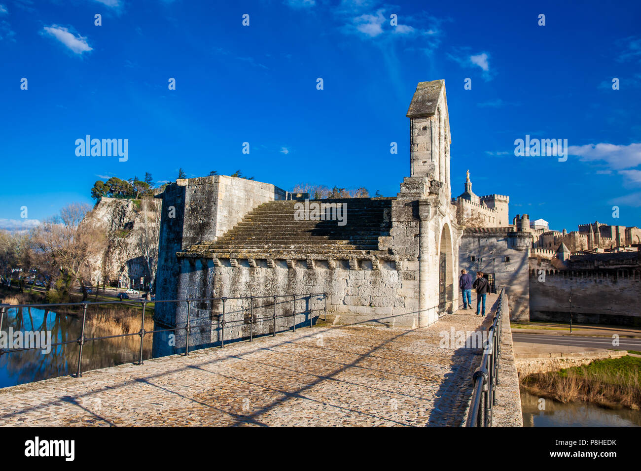 Auch die berühmte Brücke von Avignon Pont Saint-Benezet bei Avignon Frankreich Stockfoto