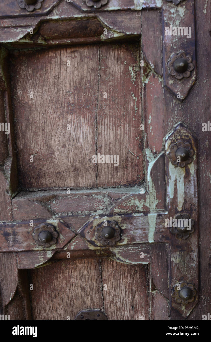 Rustikale antikes Holz- und Metallarbeiten Doppeltüren Baja, Mexiko Stockfoto