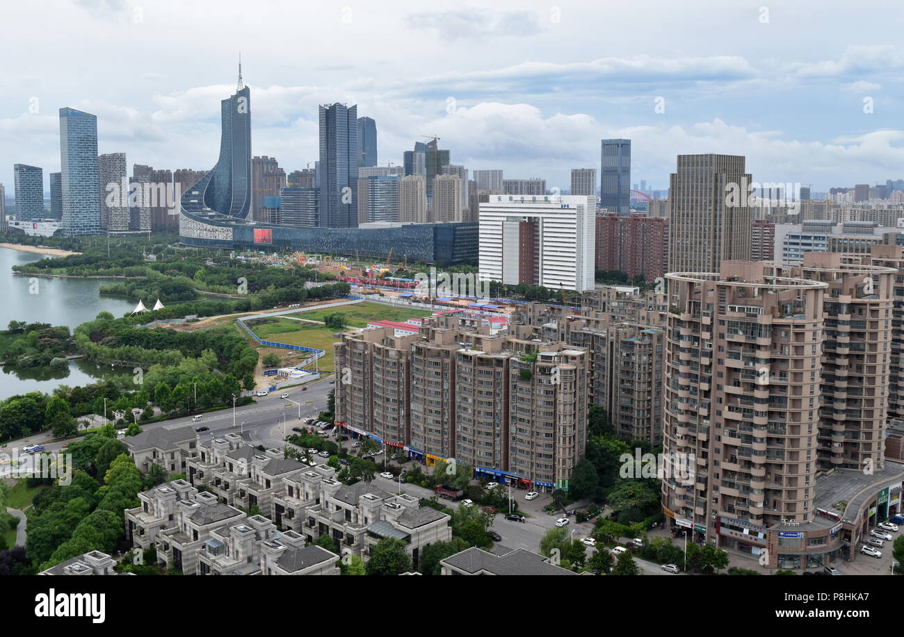 Moderne chinesische Stadt Skyline Finanz- und Wohnviertel - Hefei, China Stockfoto