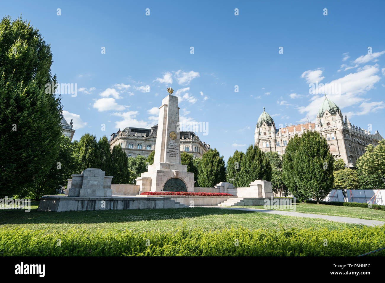 Ansicht des sowjetischen Ehrenmals auf dem Szabadság Platz in Budapest, Ungarn Stockfoto