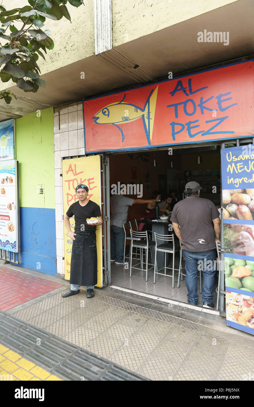 Al Toke Pez, Street Food Bar, Lima, Peru. Stockfoto