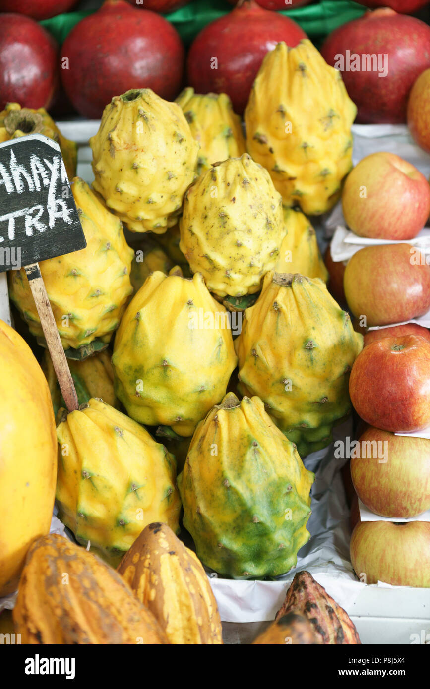 Exotische Früchte an Surquillo Mercado de Lima, Surquillo Markt Stockfoto