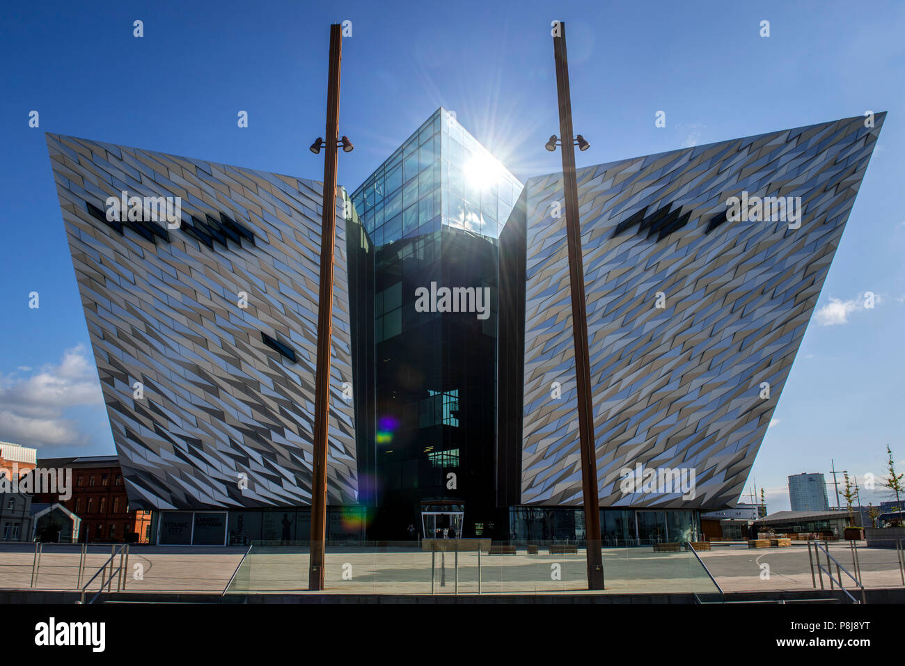 Titanic Museum, Architekten Eric Kuhne, Titanic Quarter, Nordfassade, Belfast, Antrim, Nordirland, Vereinigtes Königreich Stockfoto