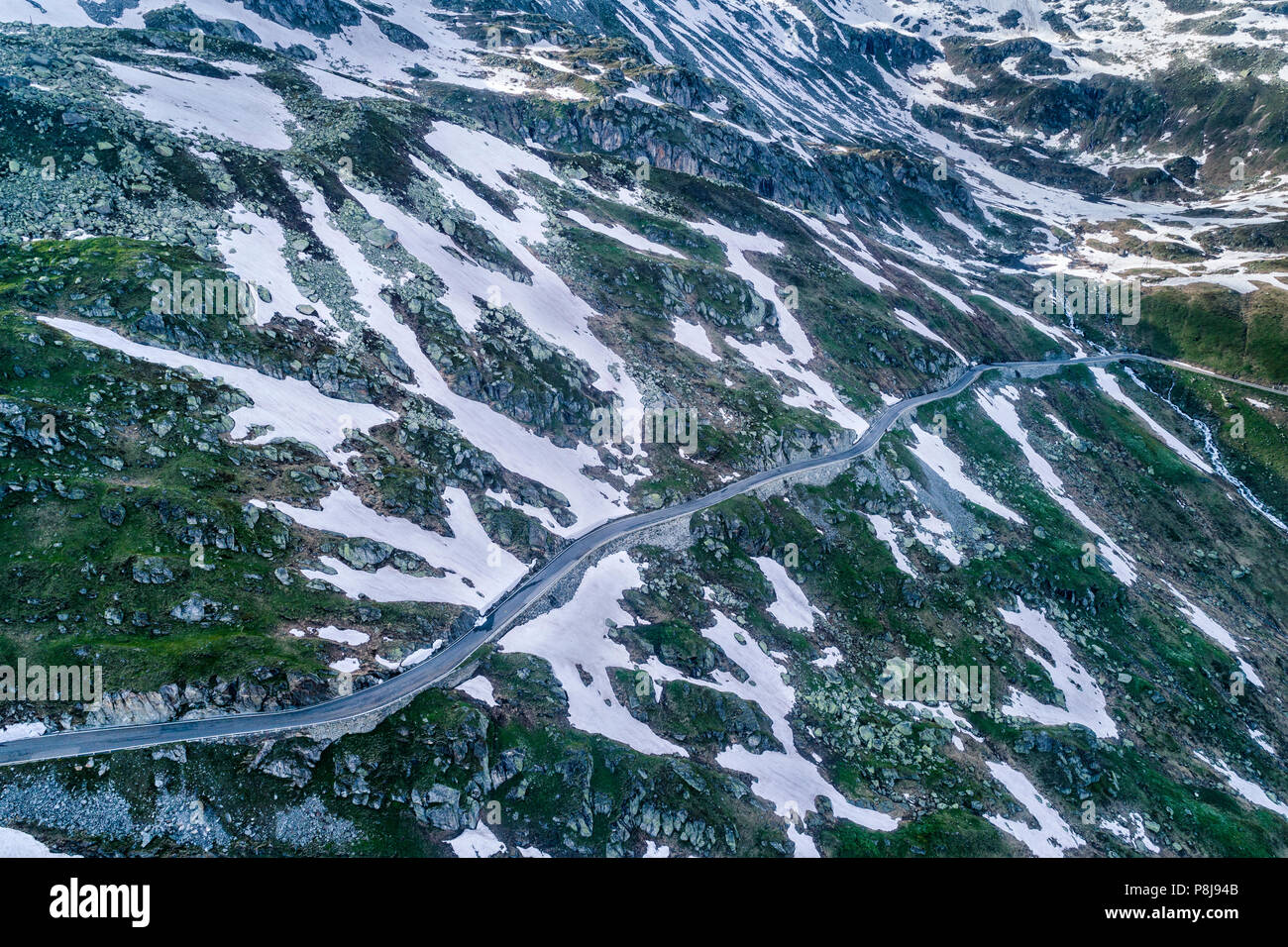 Luftaufnahme der Furkapass Mountain Pass Road, Urserental, Kanton Uri, Schweiz Stockfoto