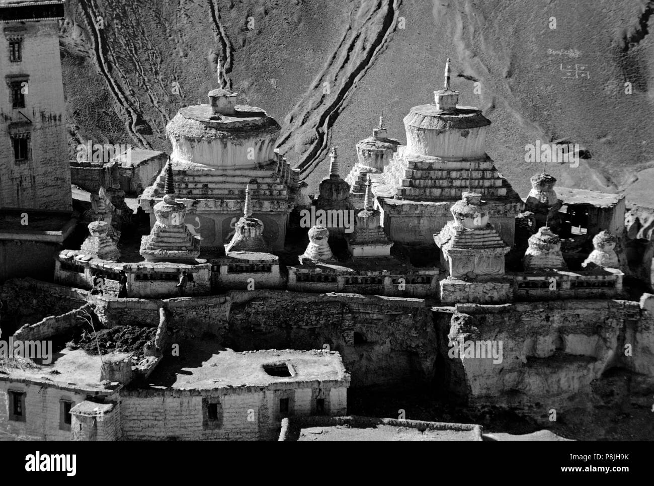 Chörten im Innenhof von LAMAYURU GOMPA (Kloster) - ladakh, Indien Stockfoto