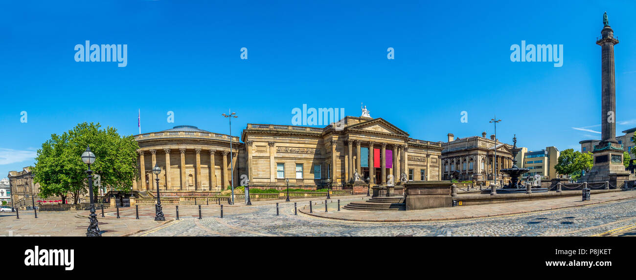 Stadtzentrum Liverpool Architektur auf dem Museum Campus. Kunst Galerie, Museum, Bibliothek und Statuen. Stockfoto