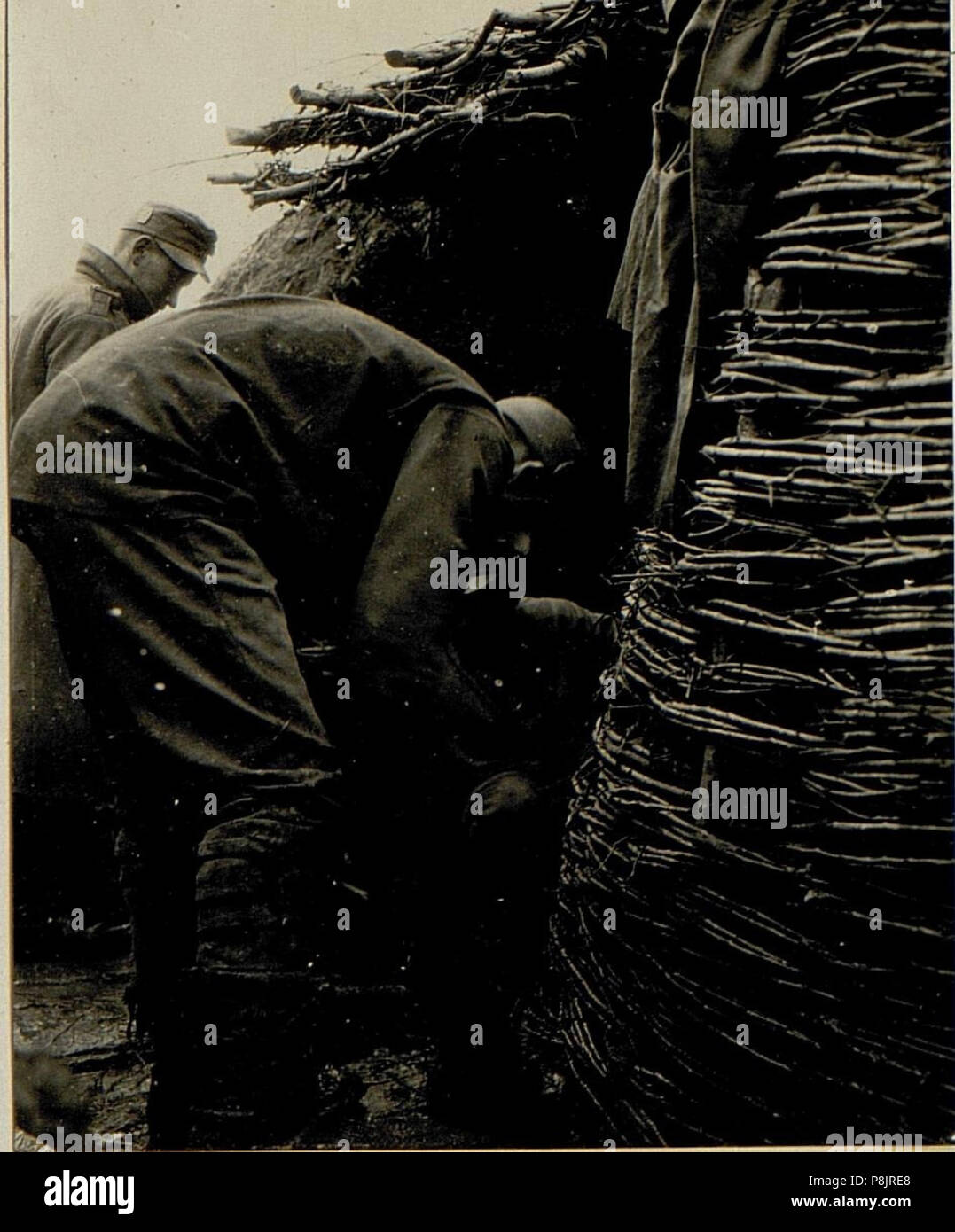 . 526 Sr. F.M.L. Exzl. HOFMANN bei der Inspizierung der Stellungen. (BildID) 15523303 Stockfoto