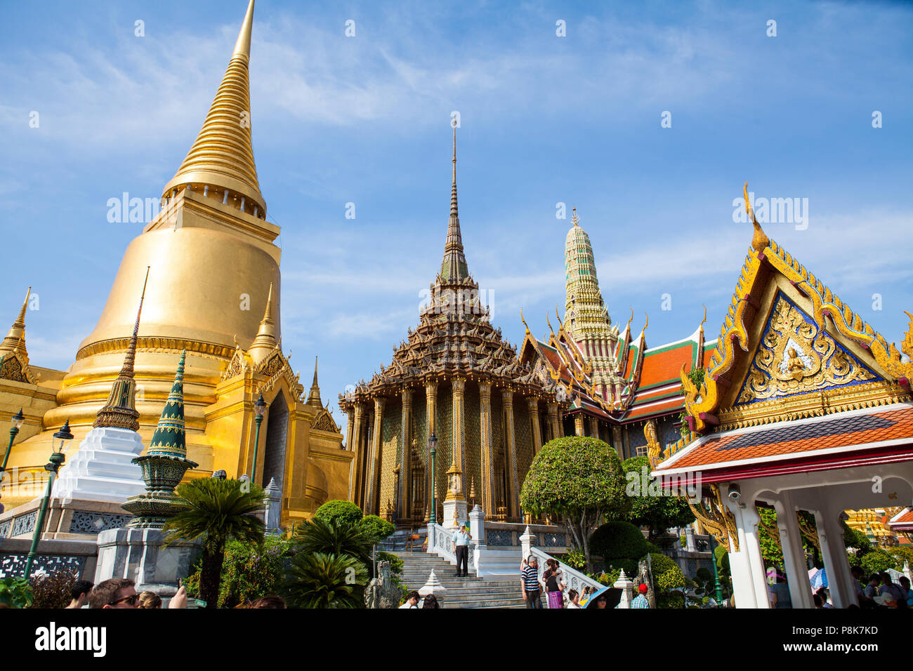Ansicht der Phra Sri Rattana Chedi in Sri Lanka Stil im Wat Phra Keo in Bangkok, Thailand Stockfoto