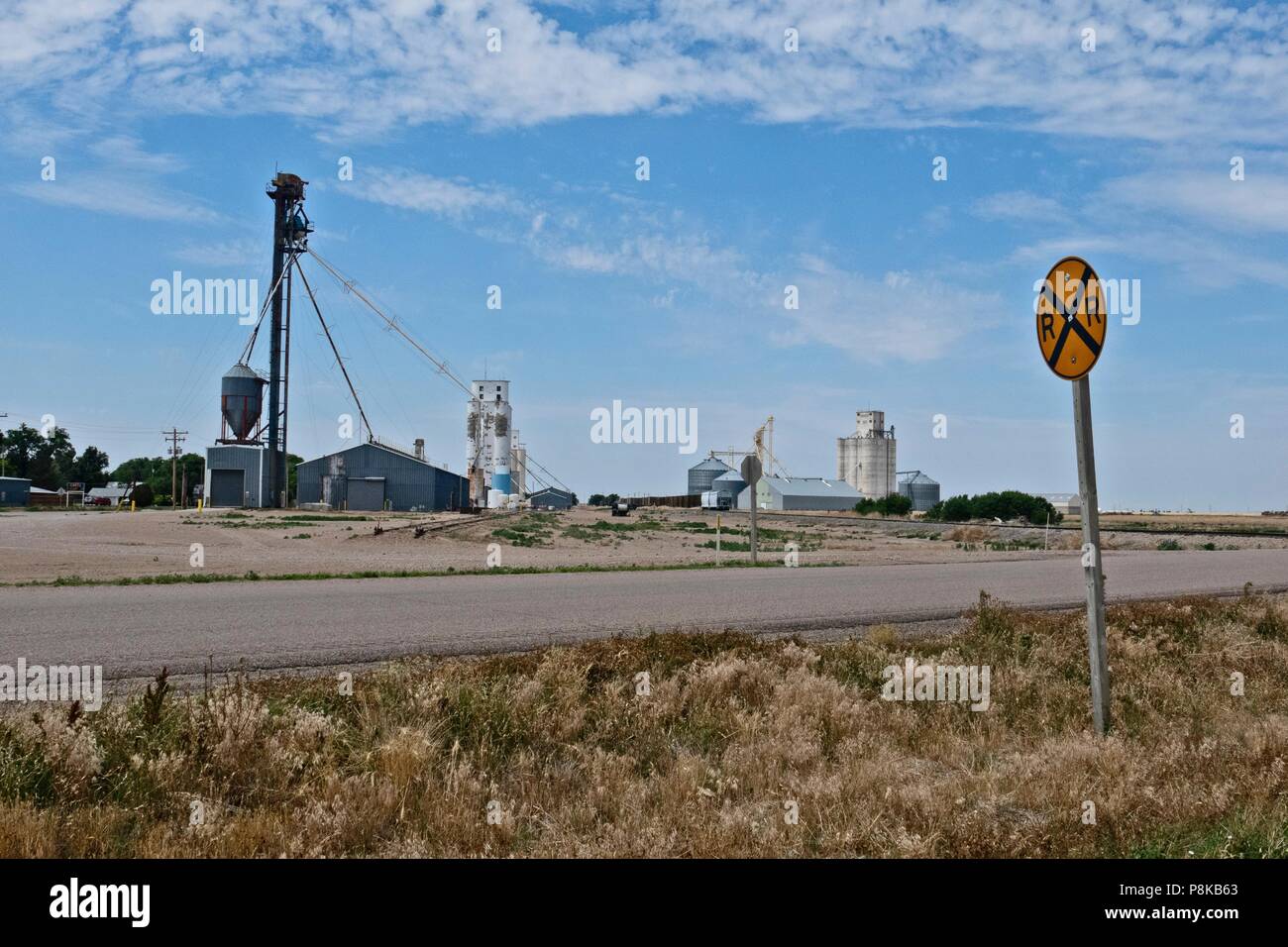 Moskau, Kansas am Straßenrand, Getreidesilos und Getreidelager Einrichtungen Stockfoto