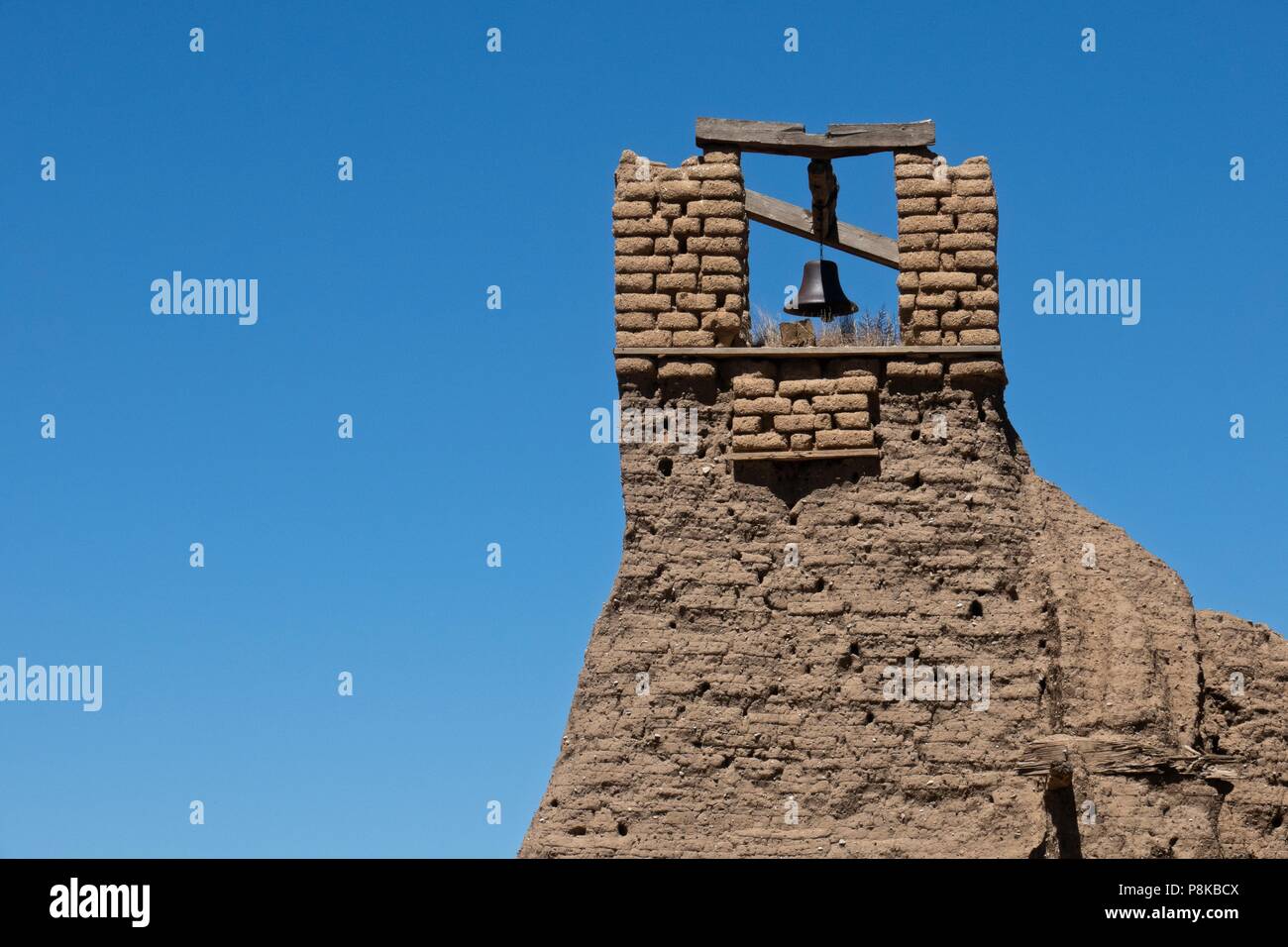 Die Ruinen des ursprünglichen katholische Kirche in Taos Pueblo New Mexico Stockfoto