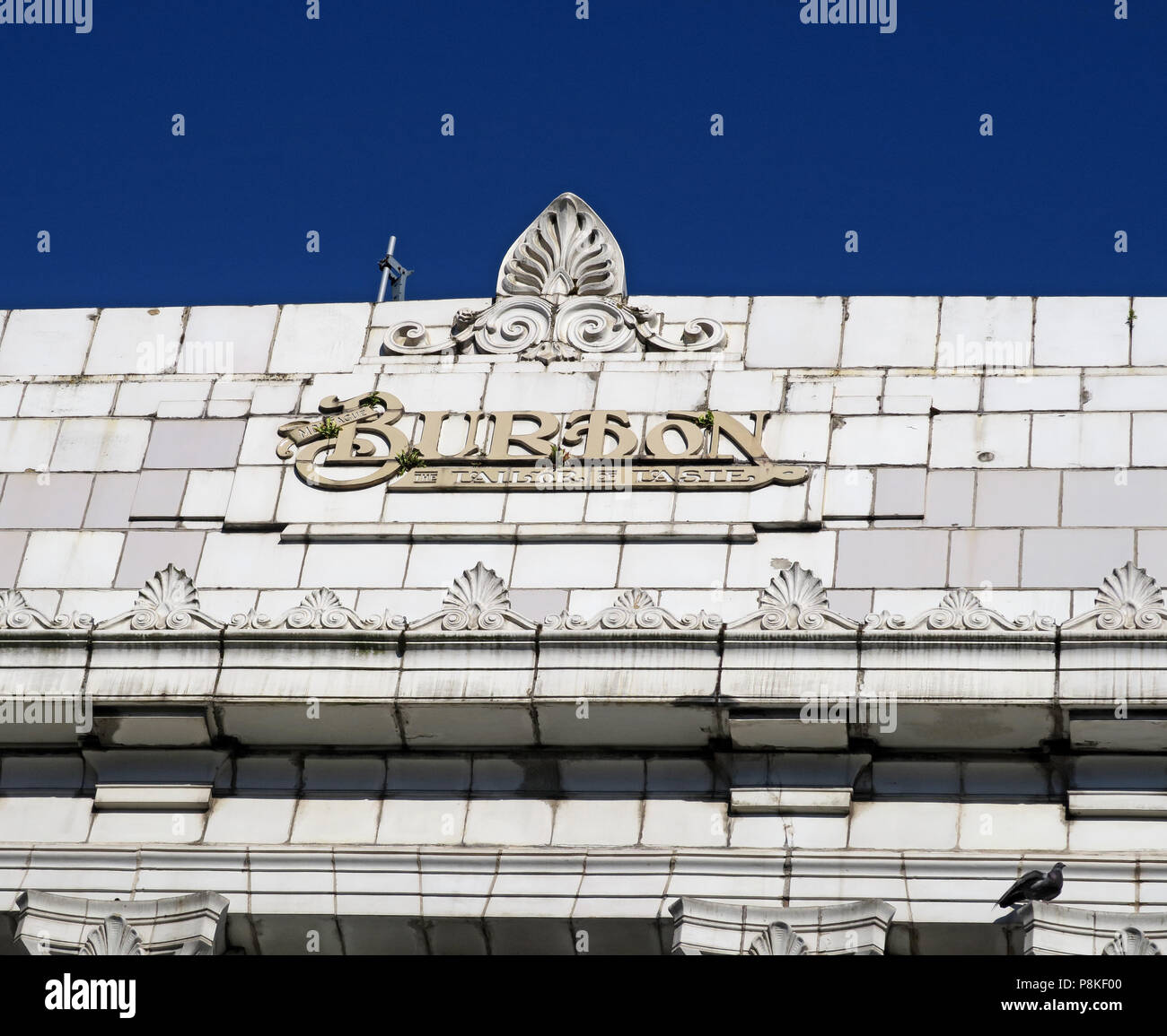 Montague Burton Der Schneider des Geschmacks Mauerwerk, Store in Doncaster, South Yorkshire, England, Großbritannien Stockfoto