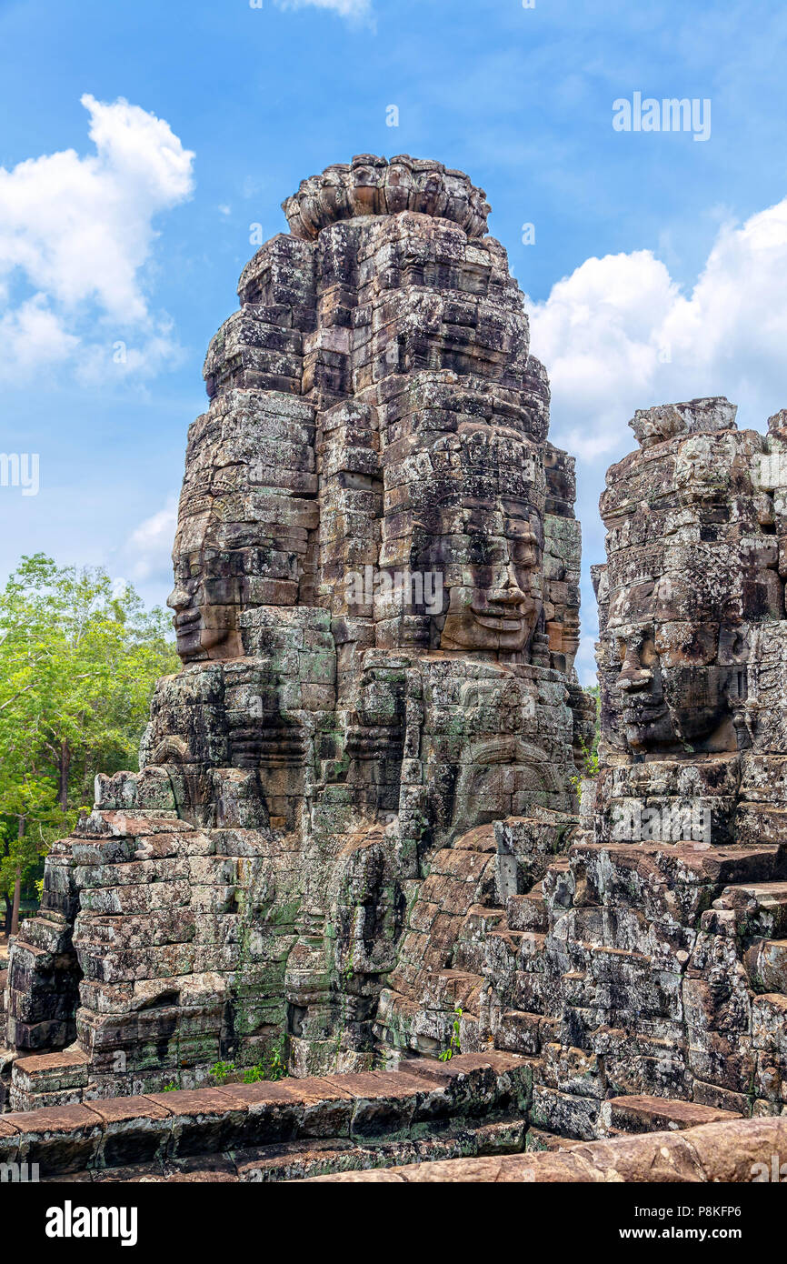 Turm mit Buddha Bilder in die Tempel von Angkor Tom in Kambodscha. Stockfoto