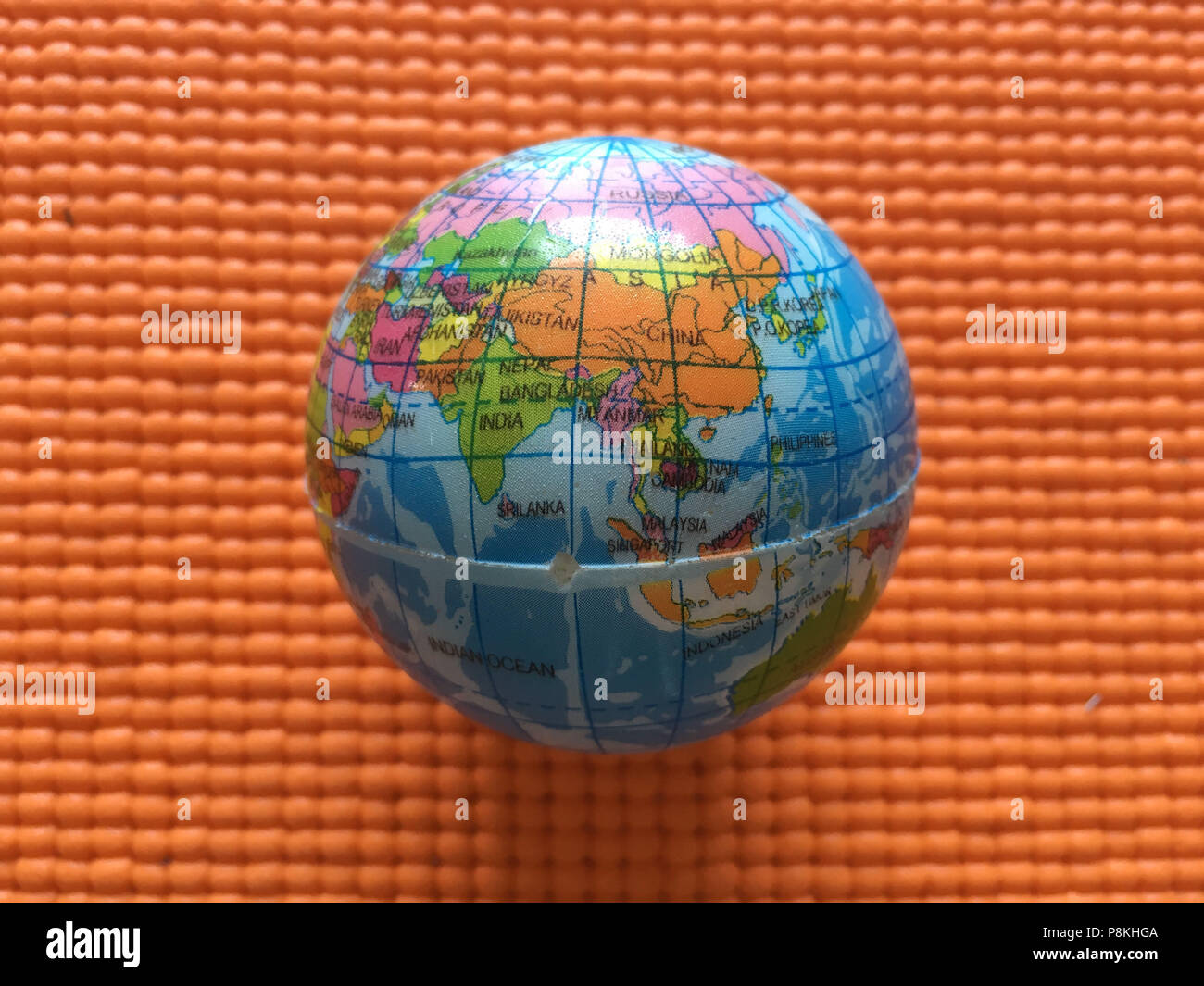 Karte weltweit Globus wie ein Ball Stockfoto