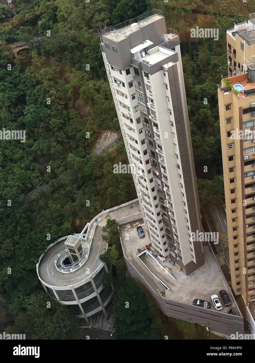 Foto eines Hochhauses in der Stadt Hong Kong in Asien. Es ist typische Architektur Bau aus der chinesischen Stadt Stockfoto