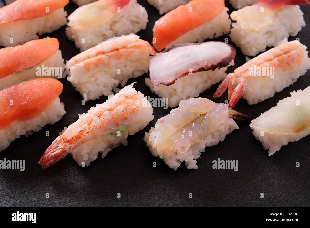 Sushi japanische Küche platter Sortiment Stockfoto