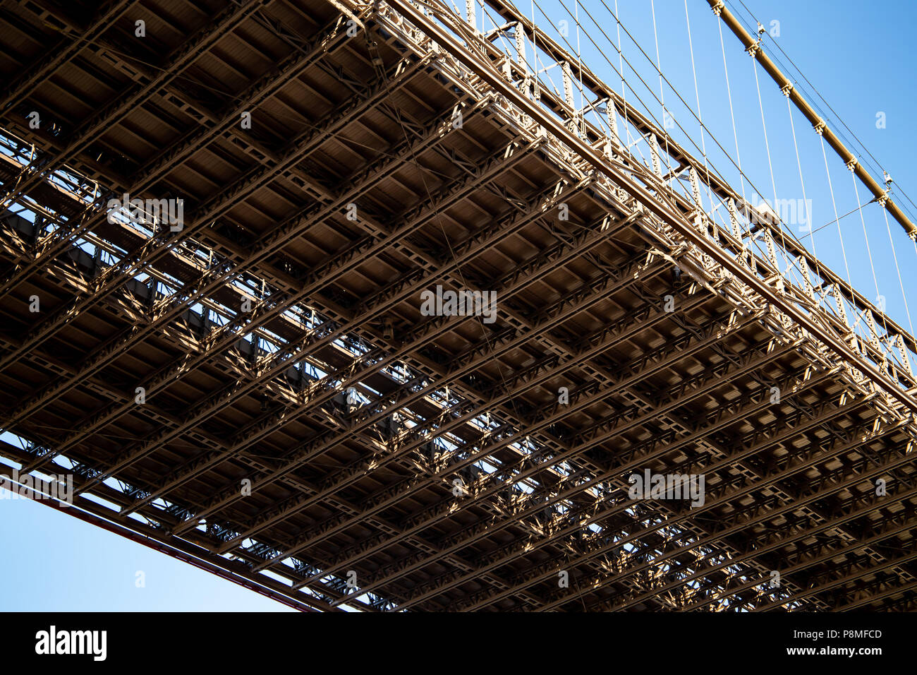 New York City/USA - 10.JULI 2018: Brooklyn Bridge Nahansicht von Brooklyn Bridge Park Dumbo Stockfoto