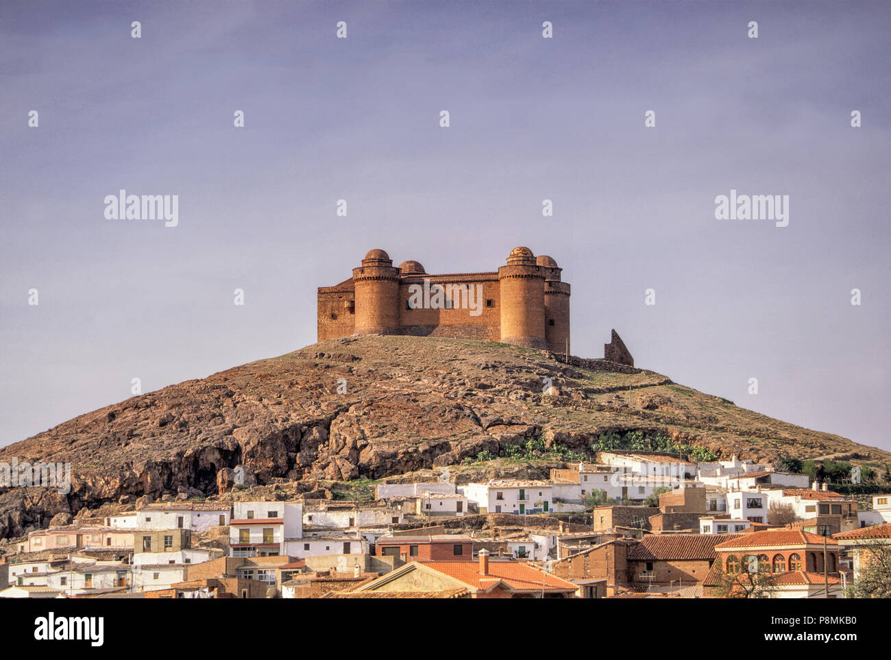 Schloss über dem Dorf La Calahorra, Spanien Stockfotografie Alamy