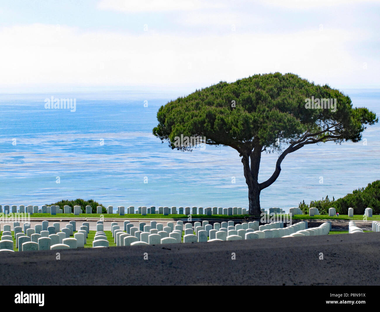San Diego, Kalifornien/USA - Juni 12, 2018: Fort Rosecrans National Cemetery, Point Loma Halbinsel von San Diego, Kalifornien Stockfoto